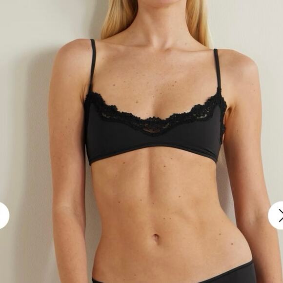 SKIMS Fits Everybody Lace scoop Bralette in the color Onyx size large - Picture 2 of 9